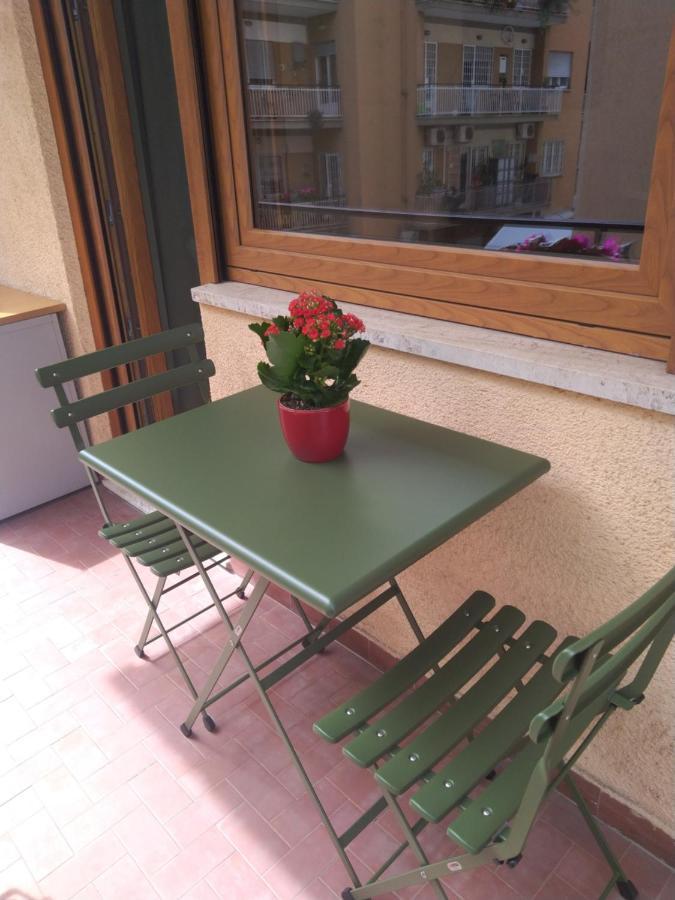 Bed and Breakfast A Due Passi Da San Pietro Roma Esterno foto